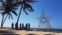 Pengunjung di Pantai Labuang (Abdy Febriady/detikTravel)