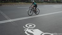 Meski demikian, Syafrin mengaku Pemprov DKI saat ini masih menunggu dari Kementerian Pekerjaan Umum dan Perumahan Rakyat (PUPR). Apabila sudah mendapat izin, maka road bike dapat masuk ke jalan tol.