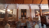 Tradisi buka luwur ini merupakan acara dari Sunan Kudus. Meskipun di tengah pandemi Corona tradisi buka luwur tetap dilaksanakan dengan protokol kesehatan.