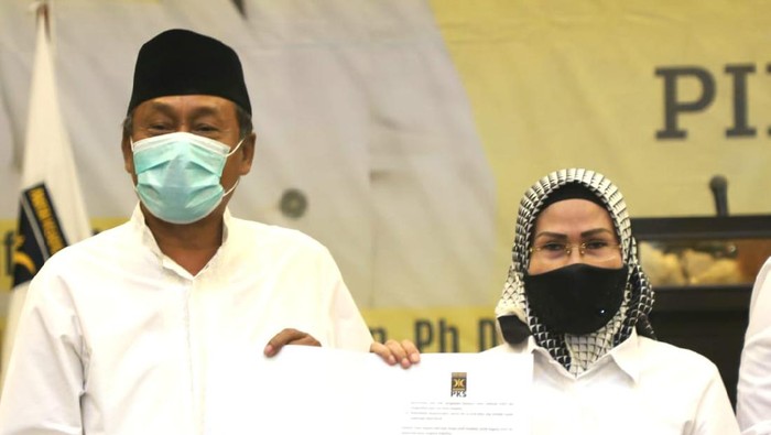 Ratu Tatu Chasanah & PKS