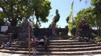 Taman Purbakala ini berlokasi di Kelurahan Cipari, Kecamatan Cigugur, Kuningan. Taman Purbakala Cipari sudah dijadikan Cagar Budaya tingkat Provinsi Jawa Barat yang dilindungi oleh undang-undang.