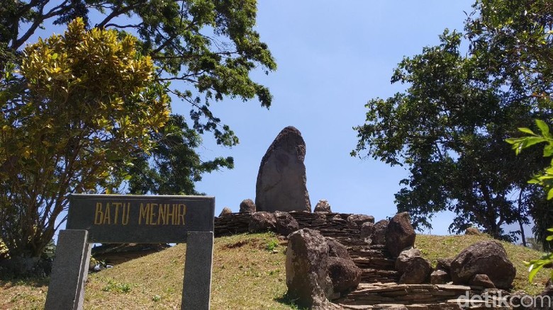 Taman Purbakala Cipari Taman Purbakala Cipari di Kuningan, Jabar