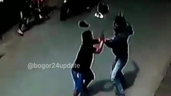 Aksi warga lawan penjahat di Bogor.