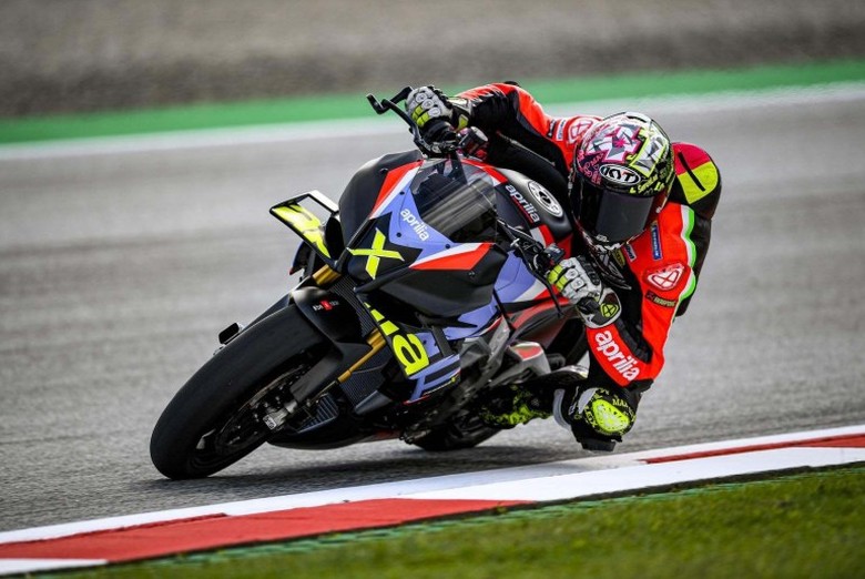 Aprilia Tuono V4 X Aprilia Tuono V4 X