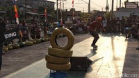 Ajang Tambun Skateboarding Merdeka dijadikan hiburan untuk warga sekitar.