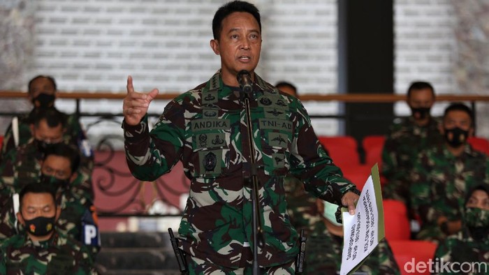 KSAD Jenderal Andika Perkasa Buka suara terkait penyerangan Polsek Ciracas, Jaktim. Ia akan ambil langkah tegas pada anggotanya yang terlibat penyerangan itu.