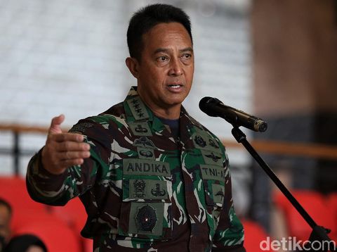 KSAD Jenderal Andika Perkasa Buka suara terkait penyerangan Polsek Ciracas, Jaktim. Ia akan ambil langkah tegas pada anggotanya yang terlibat penyerangan itu.