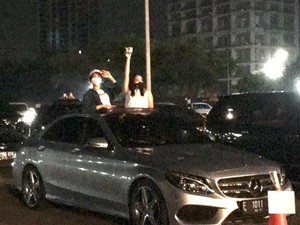 Sensasi Nonton Konser dari Dalam Mobil, Tepuk Tangan Diganti Klakson