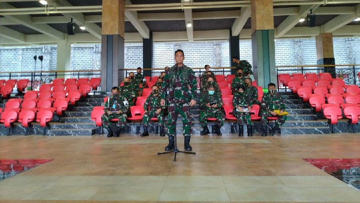KSAD Jenderal Andika Perkasa jumpa pers kasus perusakan Polsek Ciracas