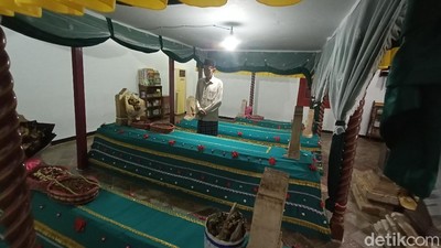 Makam Ratu Kalinyamat yang Ramai Malam Jumat Wage