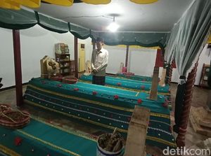 Makam Ratu Kalinyamat yang Ramai Malam Jumat Wage