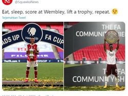 Meme Liverpool Gagal Juara, Arsenal Kembali Angkat Trofi