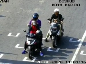 Viral Pemotor di Kota Kediri Pakai Masker Kecantikan Saat Ditegur Petugas