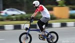 Potret Warga Bersepeda di Jalan Benyamin Sueb Kemayoran