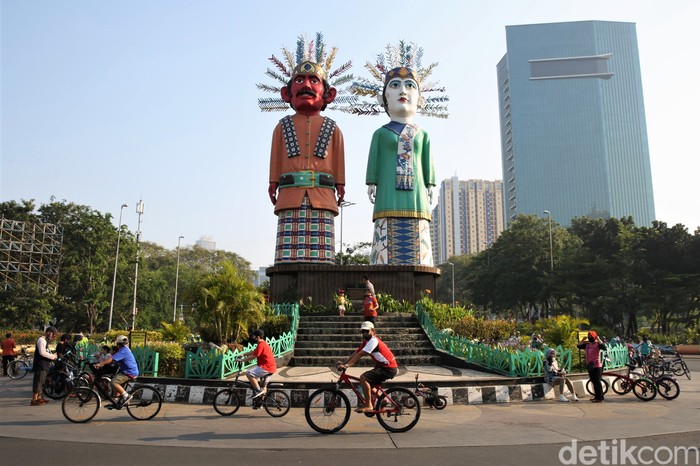 Pemprov DKI Jakarta kembali memberlakukan kawasan khusus pesepeda di sejumlah jalan Ibu Kota. Salah satunya Jalan Benyamin Sueb di Kemayoran.