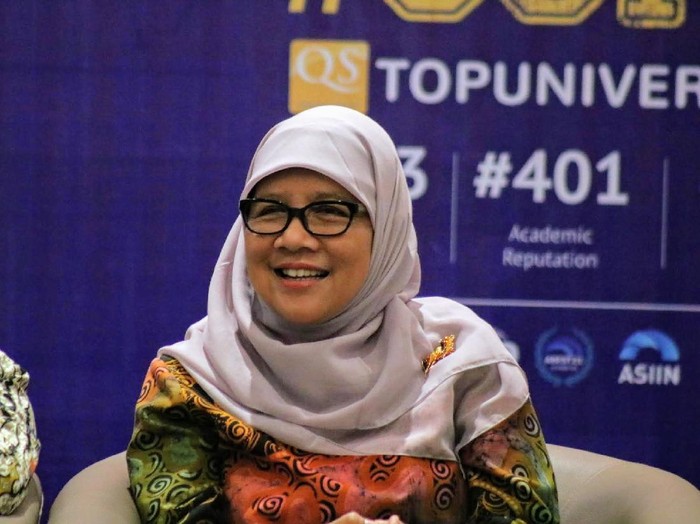 Guru Besar Biomolekuler Unair Prof Ni Nyoman Tri Puspaningsih