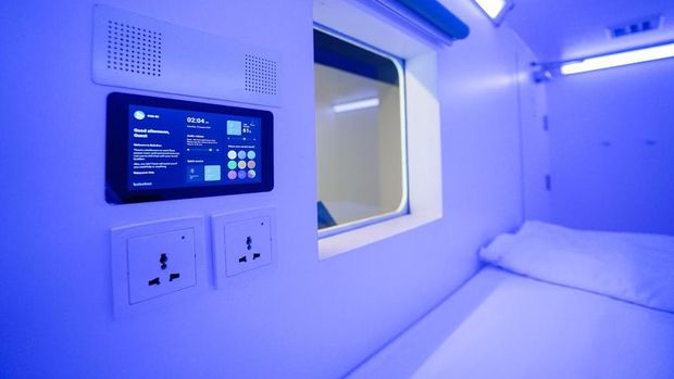 Bobobox, startup pengelola jaringan hotel kapsul berinovasi di tengah gempuran pandemi COVID-19. Bobobox menghadirkan dua lokasi penginapan baru yang didukung Internet of Things (IoT).