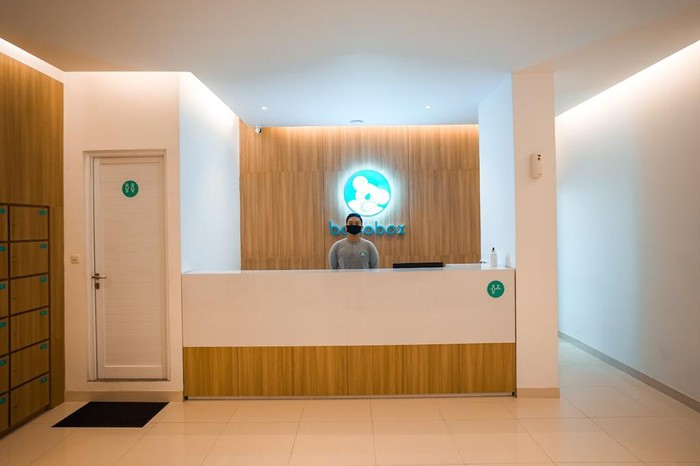 Bobobox, startup pengelola jaringan hotel kapsul berinovasi di tengah gempuran pandemi COVID-19. Bobobox menghadirkan dua lokasi penginapan baru yang didukung Internet of Things (IoT).