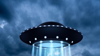 John juga kerap membagikan foto-fotonya di akun media sosial seperti Instagram dengan nama akun @sunsetselfies yang sudah memiliki ribuan followers. Foto: Instagram/sunsetselfies