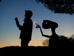 Foto Siluet Super Keren dan Kreatif Hanya Bermodal Kardus