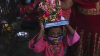 Para dokter di India mengatakan kurangnya pelaporan, serta pelaksanaan tes yang terbatas, terus menjadi perhatian utama. Pemerintah India mengumpulkan jumlah kematian dari kasus positif, tetapi tidak dari dugaan infeksi.