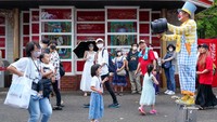 Taman hiburan Toshimaen pun diketahui dijadwalkan ditutup permanen pada tanggal 31 Agustus 2020. Sebagai gantinya, taman hiburan bertema Harry Potter akan dibangun dan rencananya dibuka pada tahun 2023.