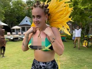 Adele Kepergok Undang Chris Brown ke Rumahnya