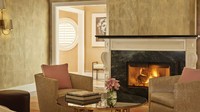 Marilyn Monroe bertahun-tahun menghabiskan sebagian besar waktunya di The Beverly Hills Hotel, tepatnya di antara kamar Bungalo 1 dan 7. Pada saat syuting Lets Make Move dia pun menginap di bungalow 20 dan 21 bersama Yves Montand. 