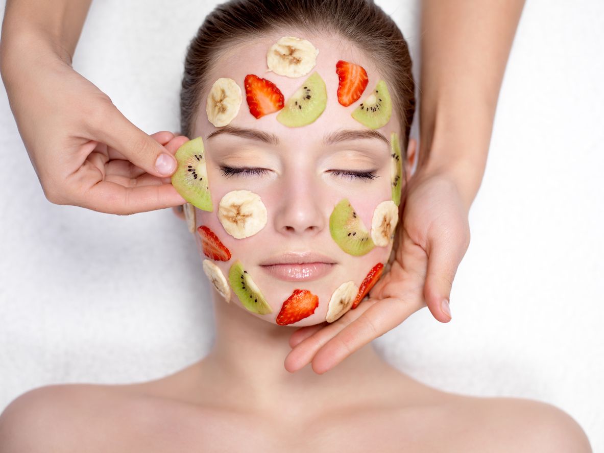Daripada Jadi Masker, Buah dan Sayuran Lebih Baik Langsung Dimakan