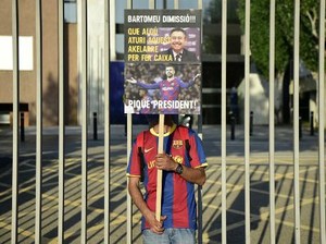 Demo Bela Messi Dihadiri...20-an Fans Barcelona