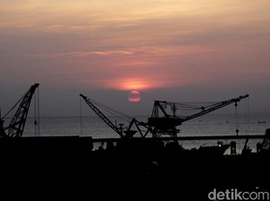 RI Resmi Resesi, Istana Buka Suara
