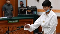 Mendiang Vanessa Angel ditahan karena kasus penyalahgunaan psikotropika di Rumah Tahanan Pondok Bambu, Jakarta Timur pada 2020. Foto: ANTARA FOTO/SIGID KURNIAWAN