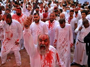 Foto-foto Warga Irak Rayakan Festival Ashura