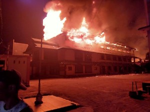 Gedung Kampus STIE di Palu Terbakar, Seluruh Ruang Belajar Hangus