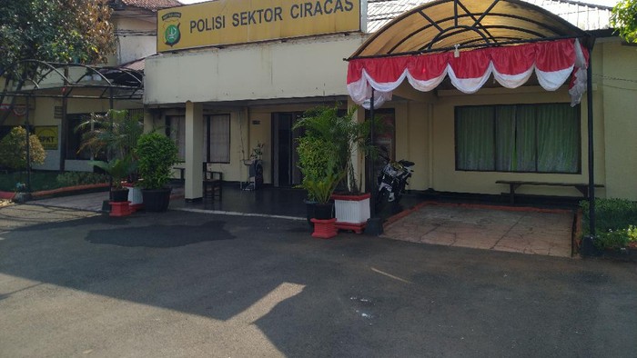 Kondisi Polsek Ciracas Jakarta Timur pada Senin (31/8/2020).