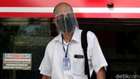 KPK menyebut, sepanjang 2011-2018, keenam perusahaan mitra/agen itu mendapat pembayaran dari PT Dirgantara Indonesia (Persero) sekitar Rp 205,3 miliar dan USD 8,65 juta. Kemudian, ada sejumlah pejabat PT DI, termasuk Budi dan Irzal, yang meminta sejumlah uang ke enam mitra/agen tersebut. Total uang yang sudah diterima senilai Rp 96 miliar. KPK pun menduga perbuatan tersangka mengakibatkan kerugian negara sebesar Rp 205,3 miliar dan USD 8,65 juta atau setara dengan Rp 125 miliar. Jika ditotal, kerugian negara dalam kasus itu diduga mencapai Rp 330 miliar.