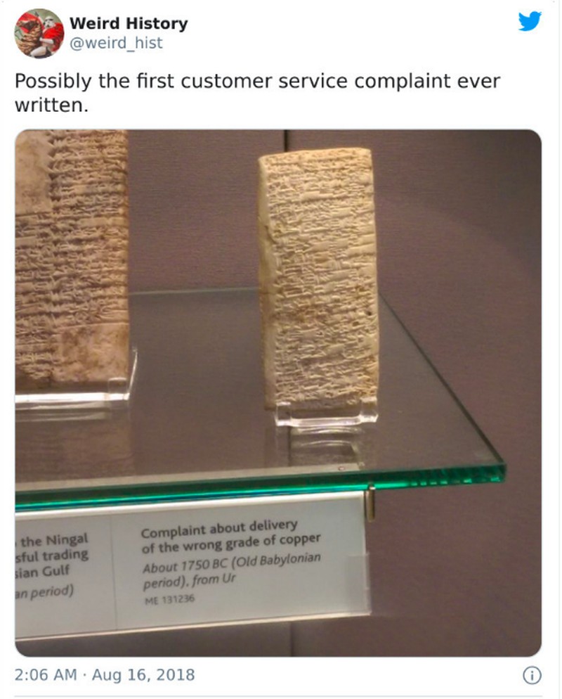 Foto bisa menjadi media mengenang masa lalu yang indah. Berikut ini adalah beberapa contoh di antaranya, ada Queen Elizabeth II kondangan, loh.