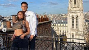Foto Kylie Jenner Mesra dengan Pria Arab, Dikritik karena Tak Pakai Masker