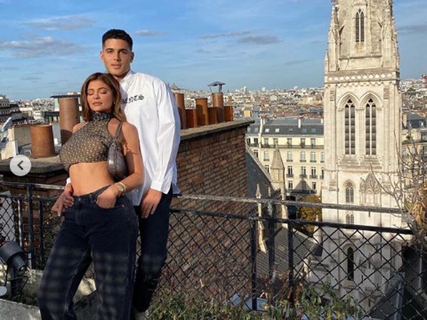 Foto Kylie Jenner Mesra dengan Pria Arab, Dikritik karena Tak Pakai Masker