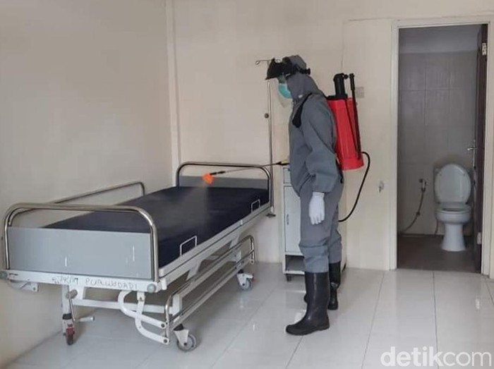 penyemprotan disinfektan