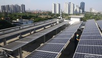 Indonesia terletak di sepanjang garis khatulistiwa dengan iradiasi energi matahari rata-rata 4,80 kWh per m2 per hari.