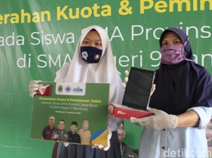 38.323 Siswa SMA di Jabar Dapat Gawai Pinjaman untuk Belajar Online