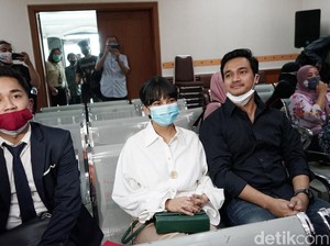Kekesalan Vanessa Angel soal Instagramnya yang Hilang