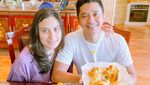Intip Momen Adly Fairuz yang Hobi Masak Bareng Istri