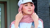 Bella Shofie dan keluarga bahkan harus menunda kepulangan dari Amerika Serikat karena posifit COVID-19. Foto: Dok. Instagram/bellashofie_rigan