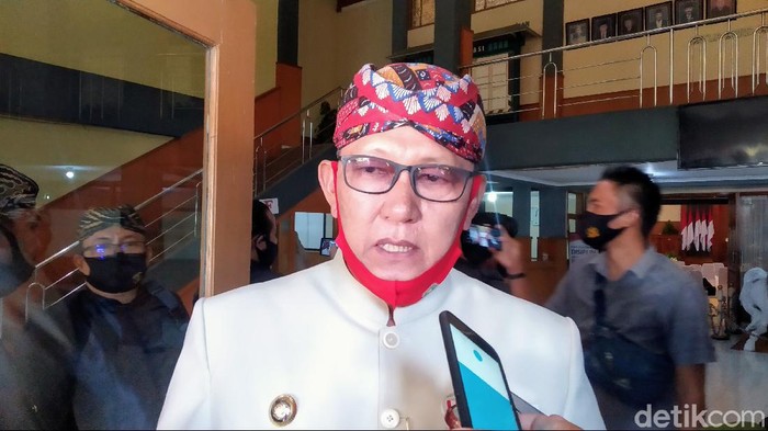 Bupati Kuningan Acep Purnama