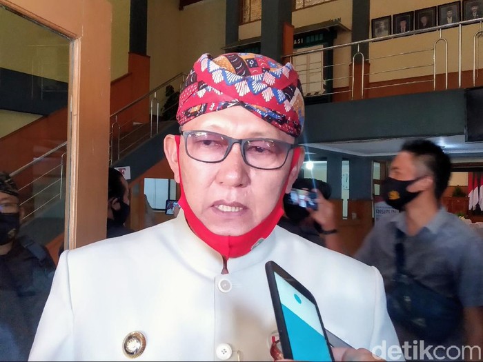 Bupati Kuningan Acep Purnama