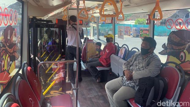 Bus trans Jateng