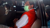 KPK menyebut selama 2011 sampai 2018, keenam perusahaan mitra/agen itu mendapat pembayaran dari PT Dirgantara Indonesia (Persero) sekitar Rp 205,3 miliar dan USD 8,65 juta. Kemudian, ada sejumlah pejabat PT DI, termasuk Budi dan Irzal, yang meminta sejumlah uang ke enam mitra/agen tersebut. Total uang yang sudah diterima senilai Rp 96 miliar. KPK menduga perbuatan tersangka mengakibatkan kerugian negara sebesar Rp 205,3 miliar dan USD 8,65 juta atau setara dengan Rp 125 miliar. Jika ditotal, kerugian negara dalam kasus itu diduga mencapai Rp 330 miliar.