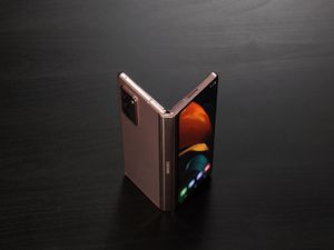 Rahasia Sistem Engsel Kokoh Galaxy Z Fold2